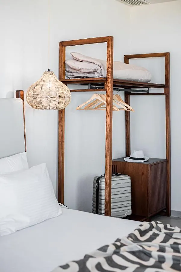 Aparthotel King'S & Queen'S Afitos - Suites With Private Pool